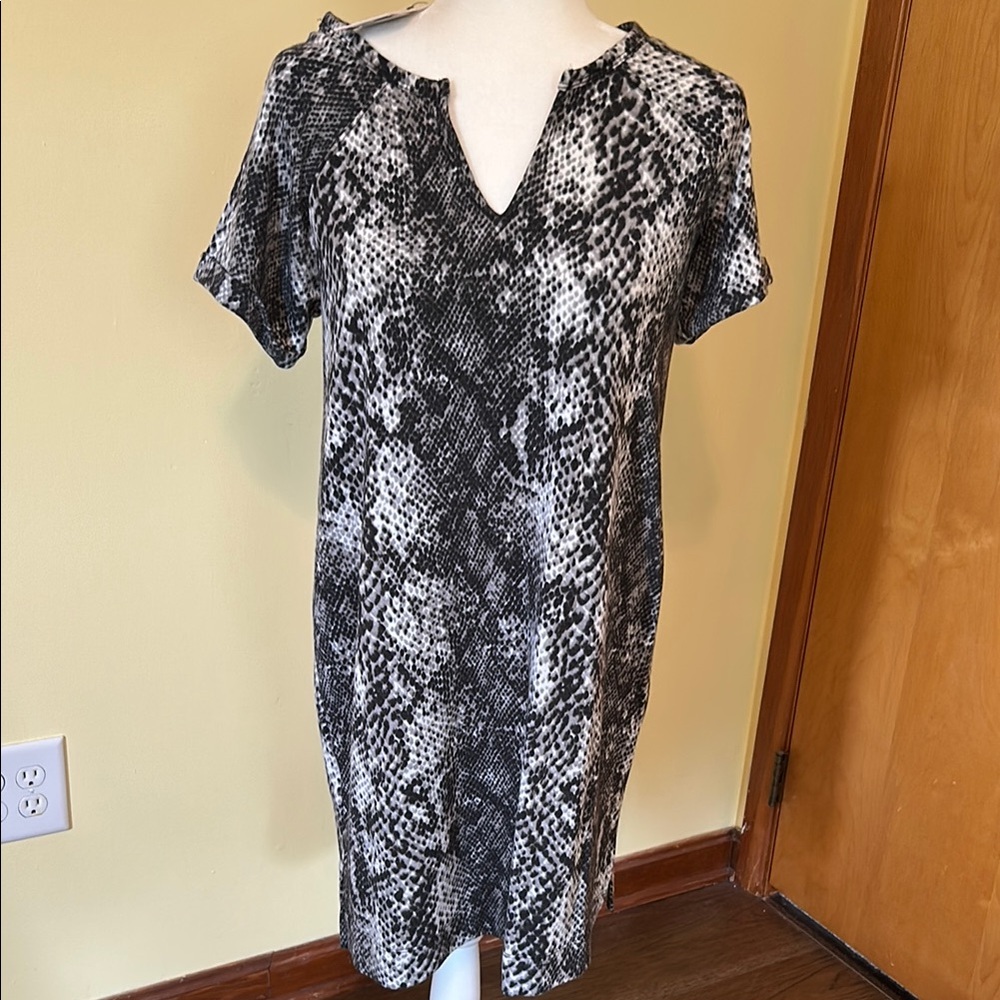 Cable & gauge dress black gray white lace print